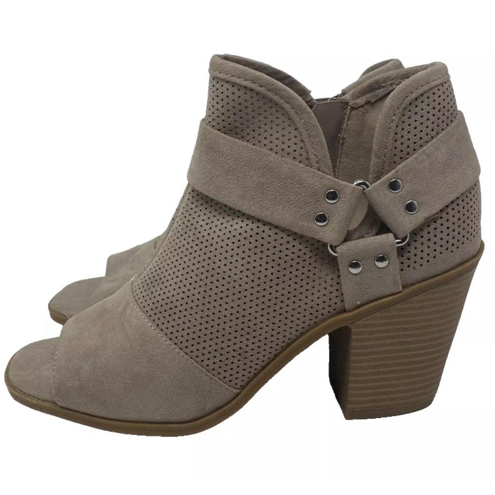 Fergalicious by Fergie Booties Tan Sz 7.5M